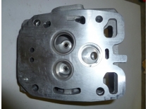 Головка блока цилиндров KM2V80/Cylinder head(right)